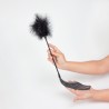 ESPANADOR DE PLUMAS E CHICOTE PRETO SECRET PLAY